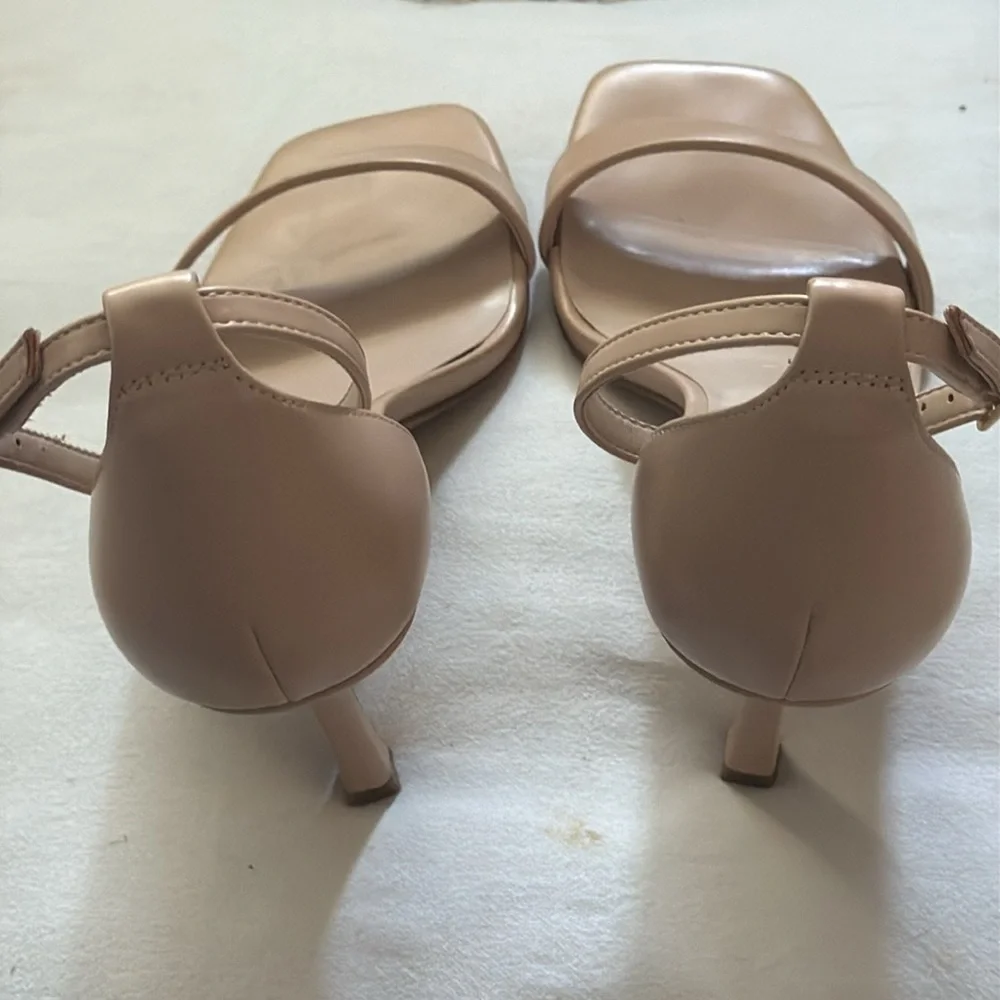 Dream‎ Pairs Nude Ankle Strap Heels Sz 10